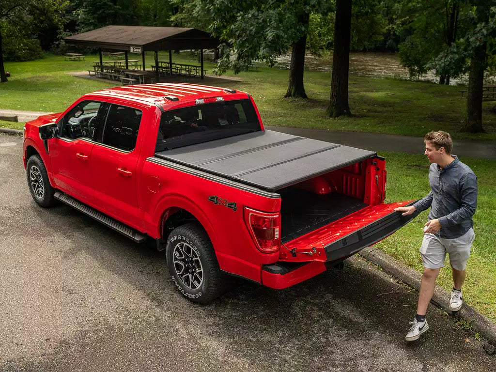Tapa Plegable Dura Solid Fold ALX Ford F150 CD (09+)