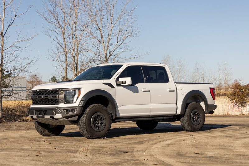 Leveling 1" Rough Country Ford F150 Raptor (21+)