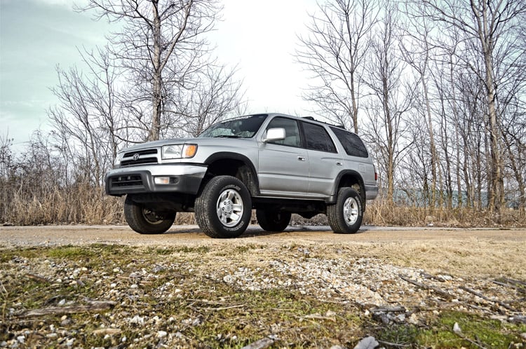 Kit de suspensión completa 3" Rough Country Toyota 4Runner (96-02)